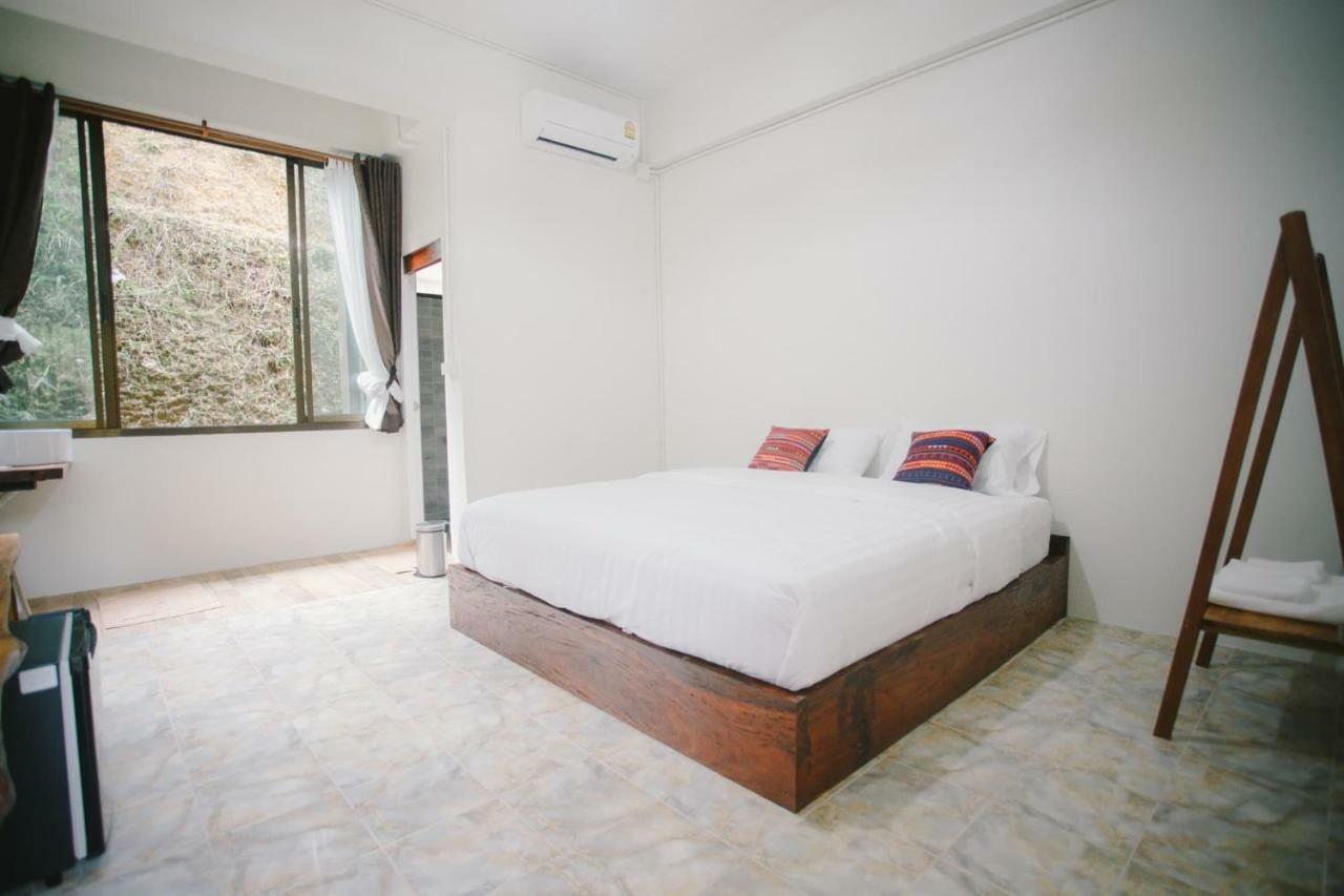 Yayo Coffee And Bed Chiang Rai Exterior photo